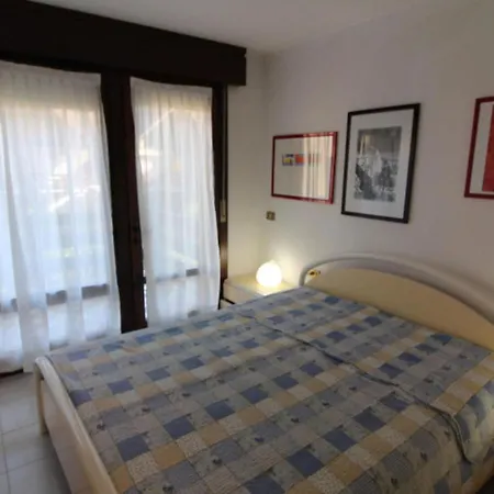 Three Storey With Garden In Lignano Villa *