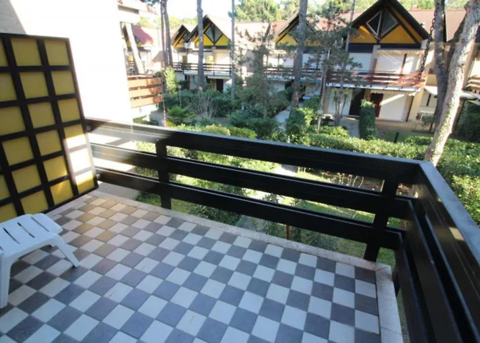 Willa Three Storey With Garden In Lignano