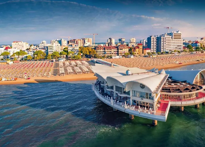 Three Storey With Garden In Lignano Lignano Sabbiadoro